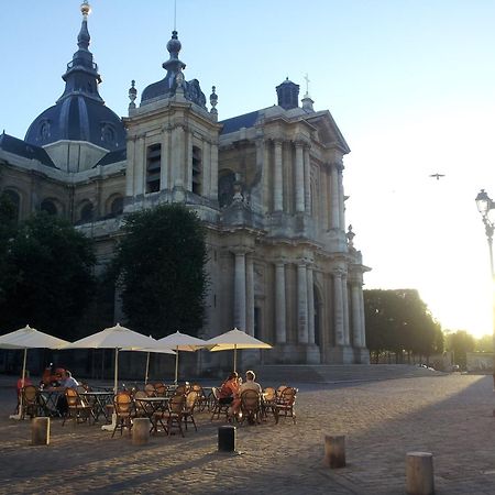 Les Carres Leilighet Versailles Eksteriør bilde